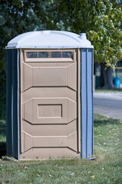 Best Luxury portable toilet rental  in Rouse, CA